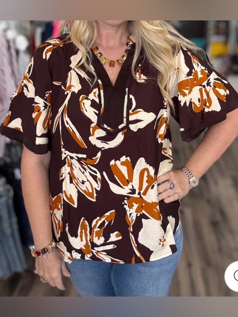 *NWT!* GiGio Floral Split-Neck Top in Brown and Cream- Perfect for fall!